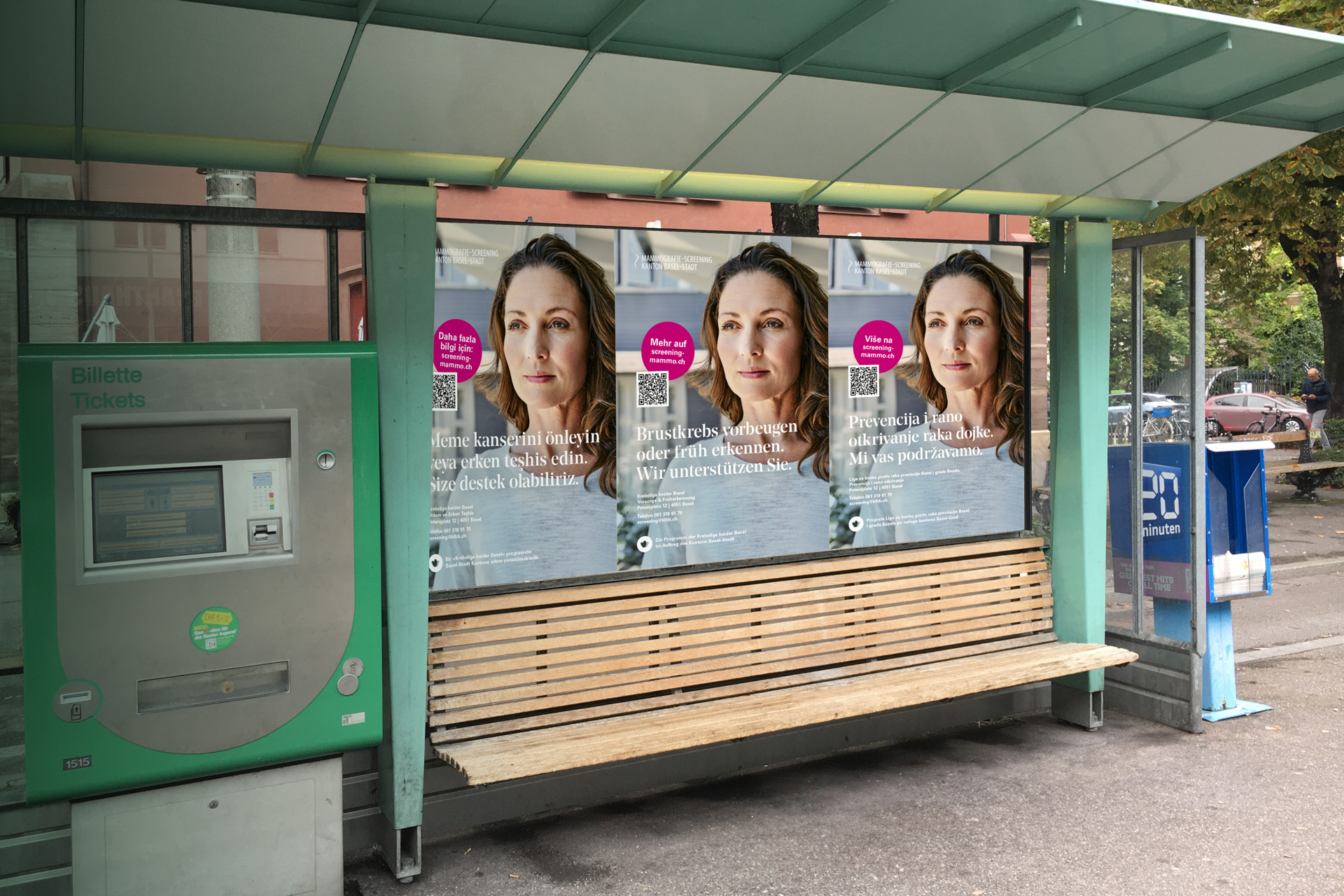 Plakat in BVB Tramhaltestelle für Mammografie-Screening Krebsliga beider Basel